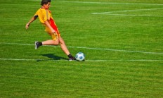 杜兰特连续十场比赛得分超过挺进下一轮，阿森纳挑战极限！